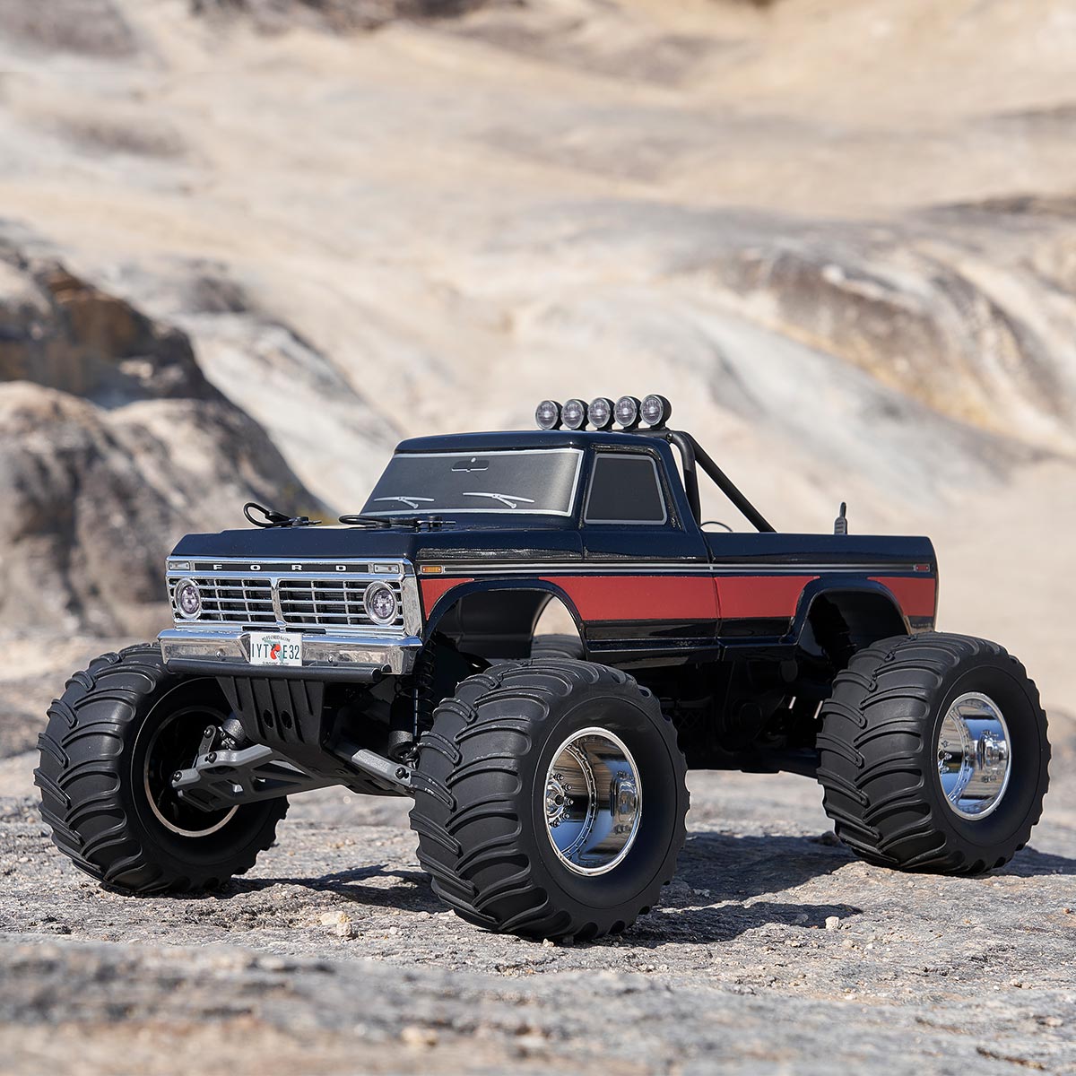 Ford F-100 Monster truck 2WD 1:10/RTR (PREORDEN)